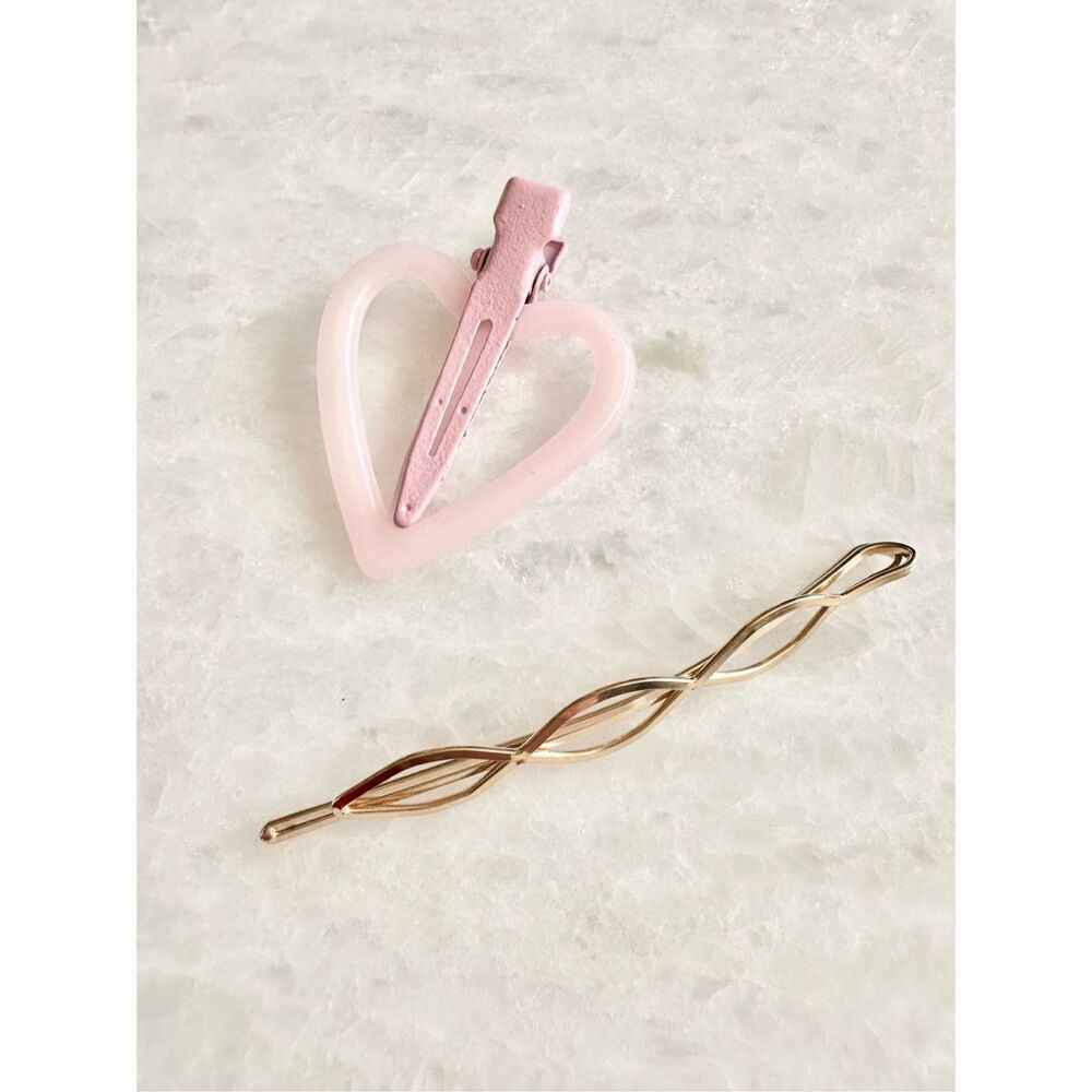 Set of 2 hair accessories - pink heart and hair pin